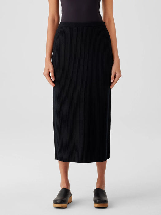 Merino Slim Pencil Skirt in Regenerative Wool